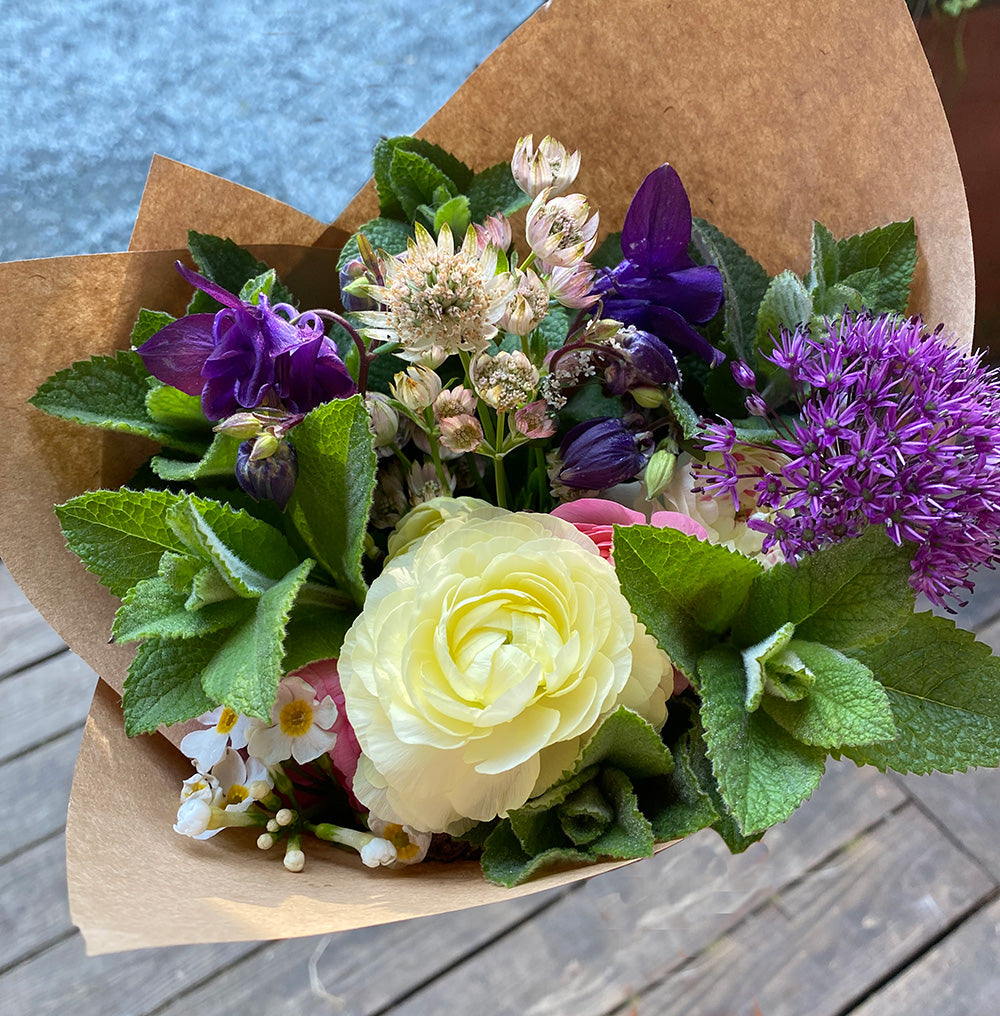 Farmstand Bouquet Workshop – Make One, Gift One